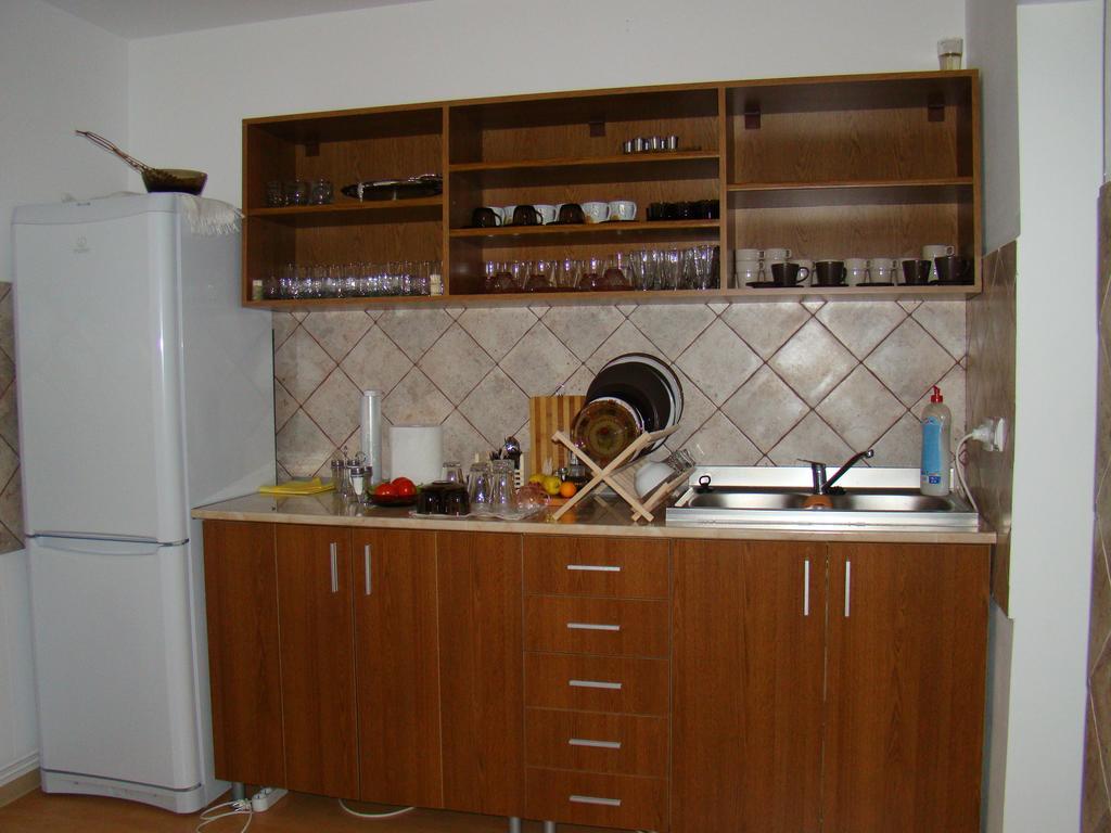 Hôtel La Poale'N Brau à Mînăstirea Humorului Chambre photo